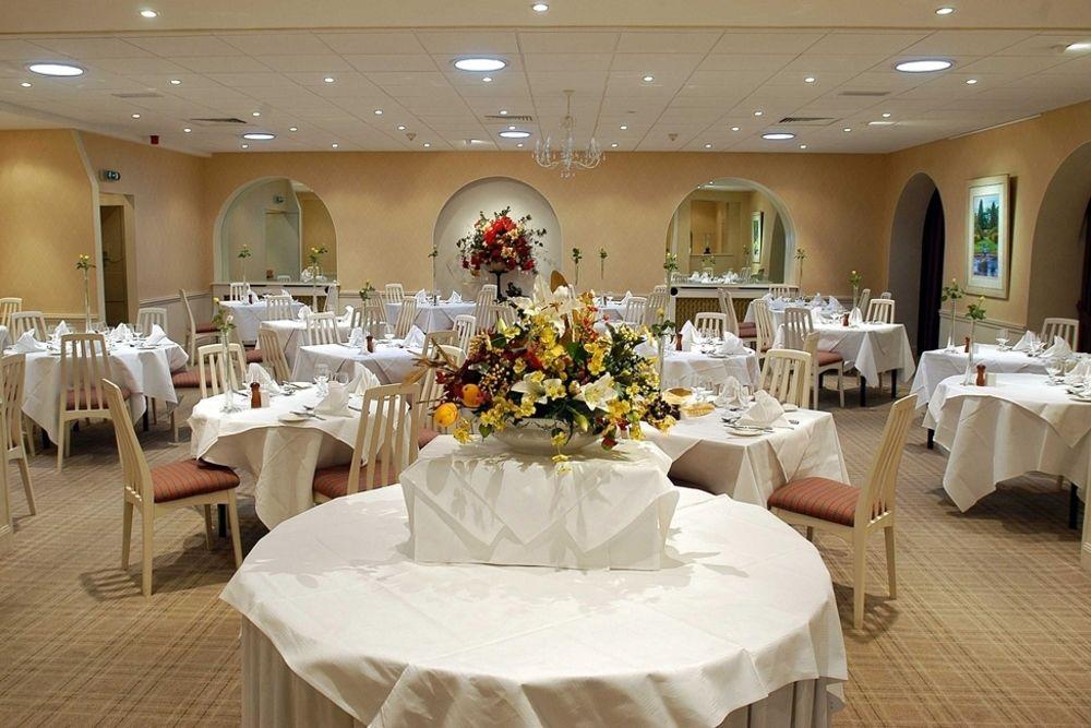 Green Hotel Kinross Bagian luar foto