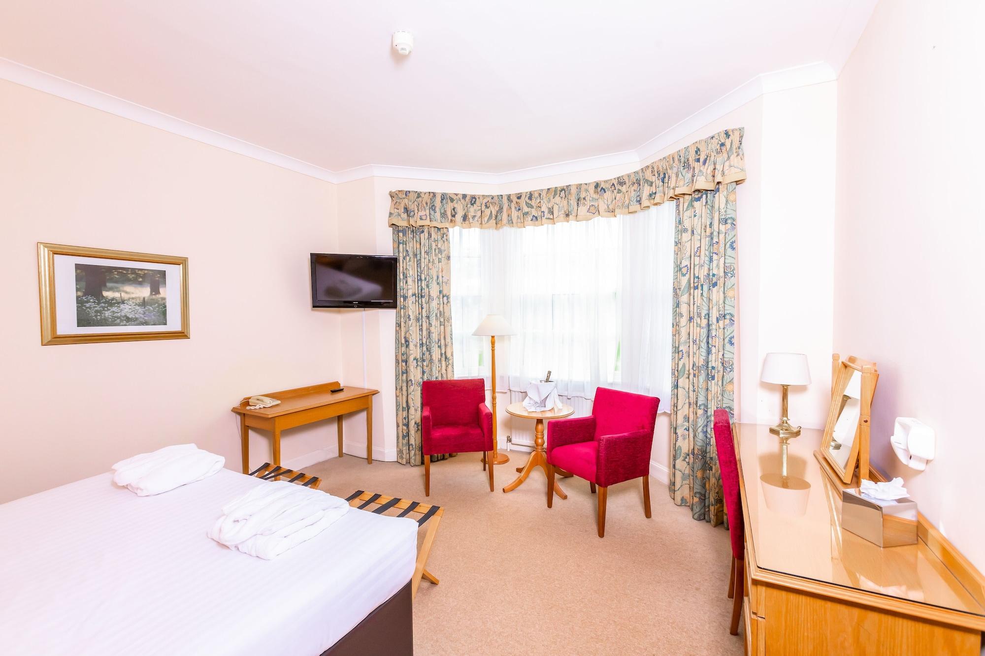 Green Hotel Kinross Bagian luar foto