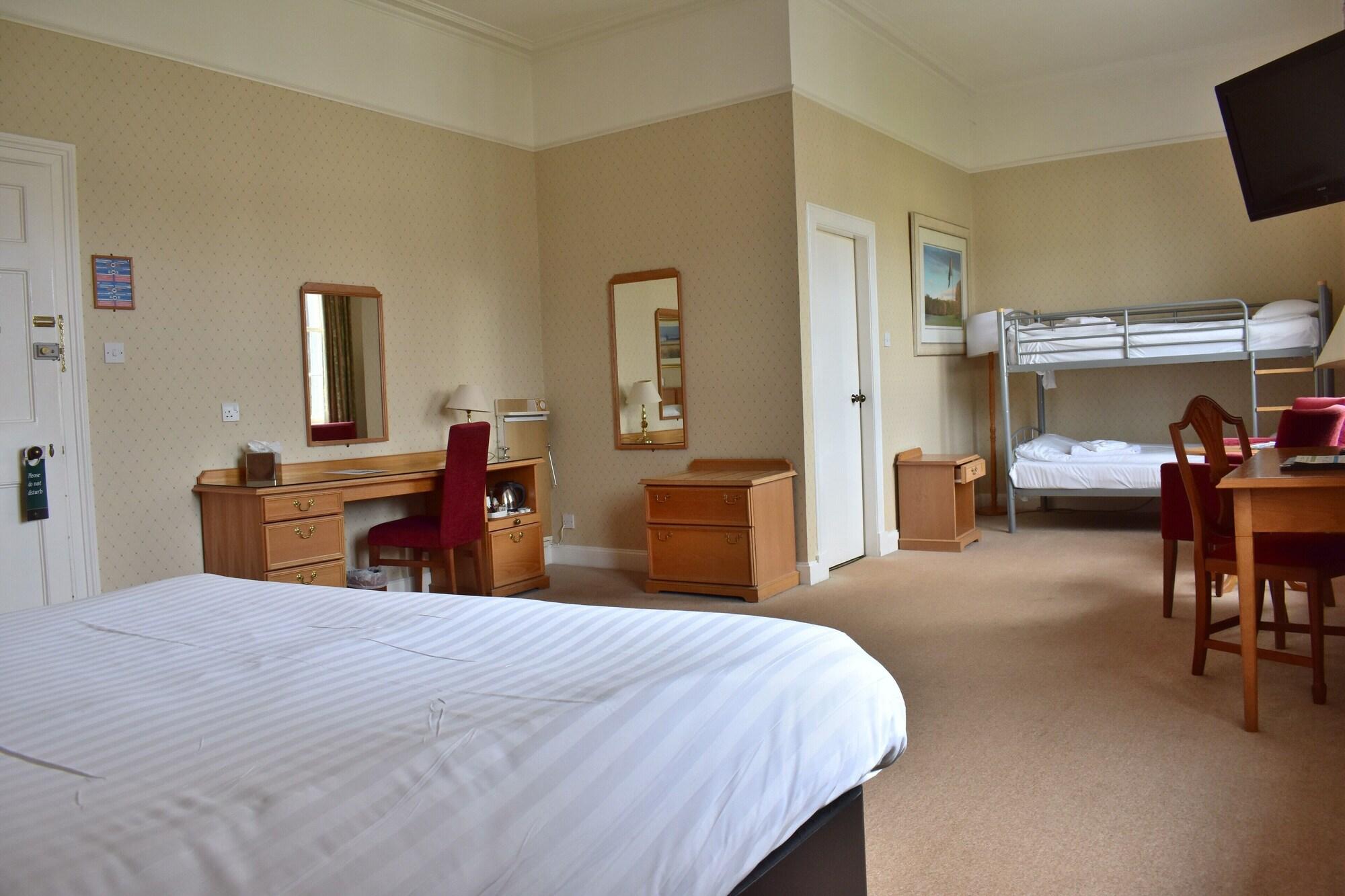 Green Hotel Kinross Bagian luar foto