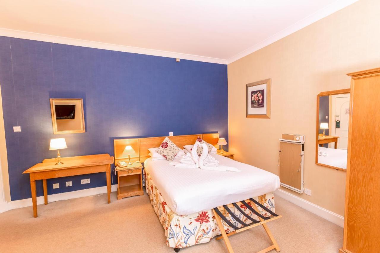 Green Hotel Kinross Bagian luar foto