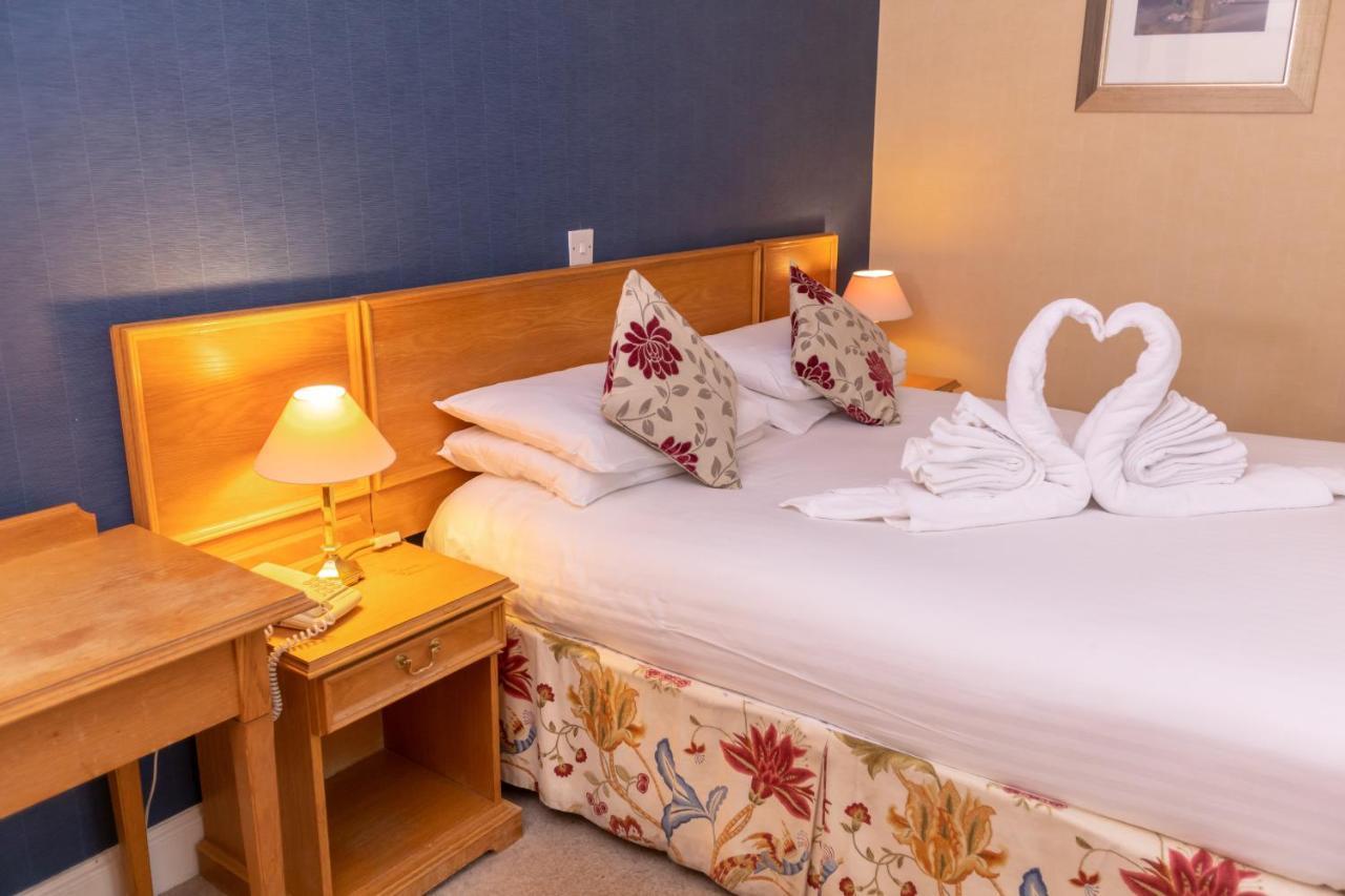 Green Hotel Kinross Bagian luar foto