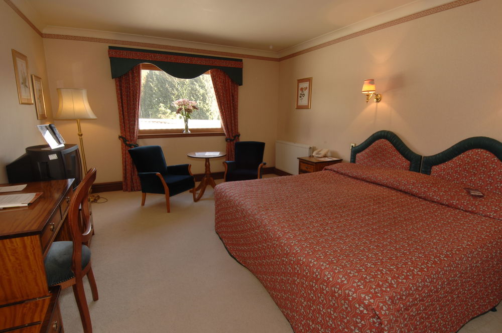 Green Hotel Kinross Bagian luar foto