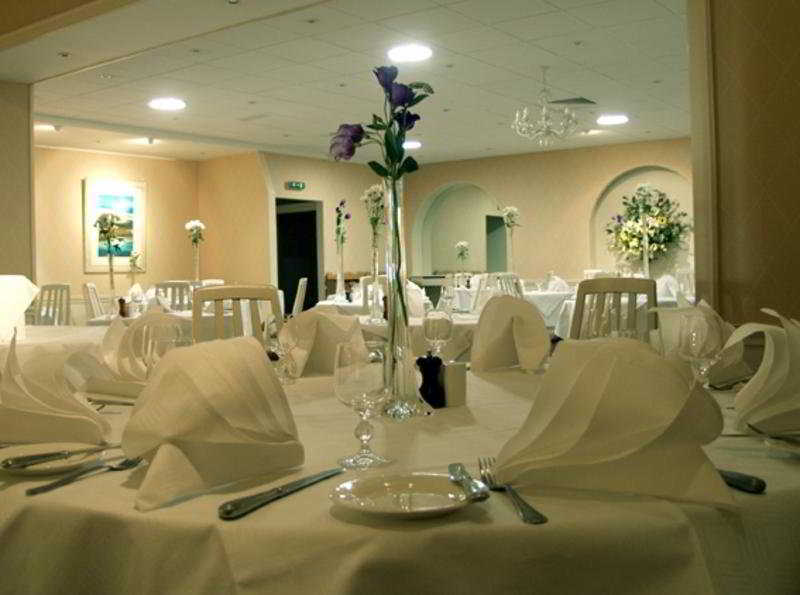 Green Hotel Kinross Bagian luar foto